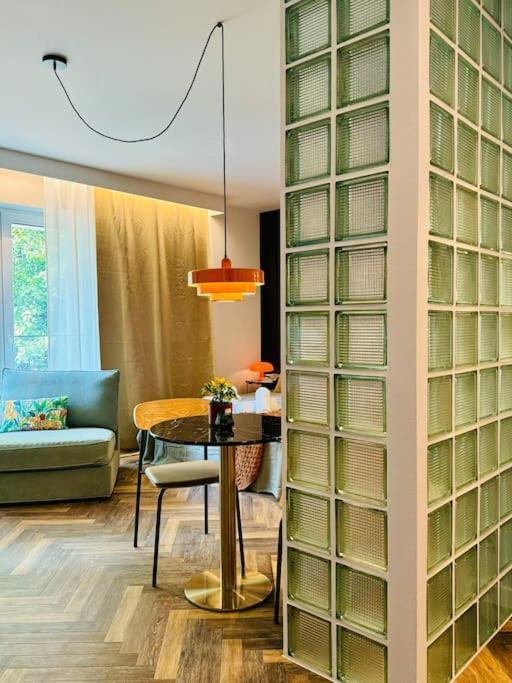 Art & Sunski Studio Z Garazem Podziemnym Krynica Zdrój Kültér fotó